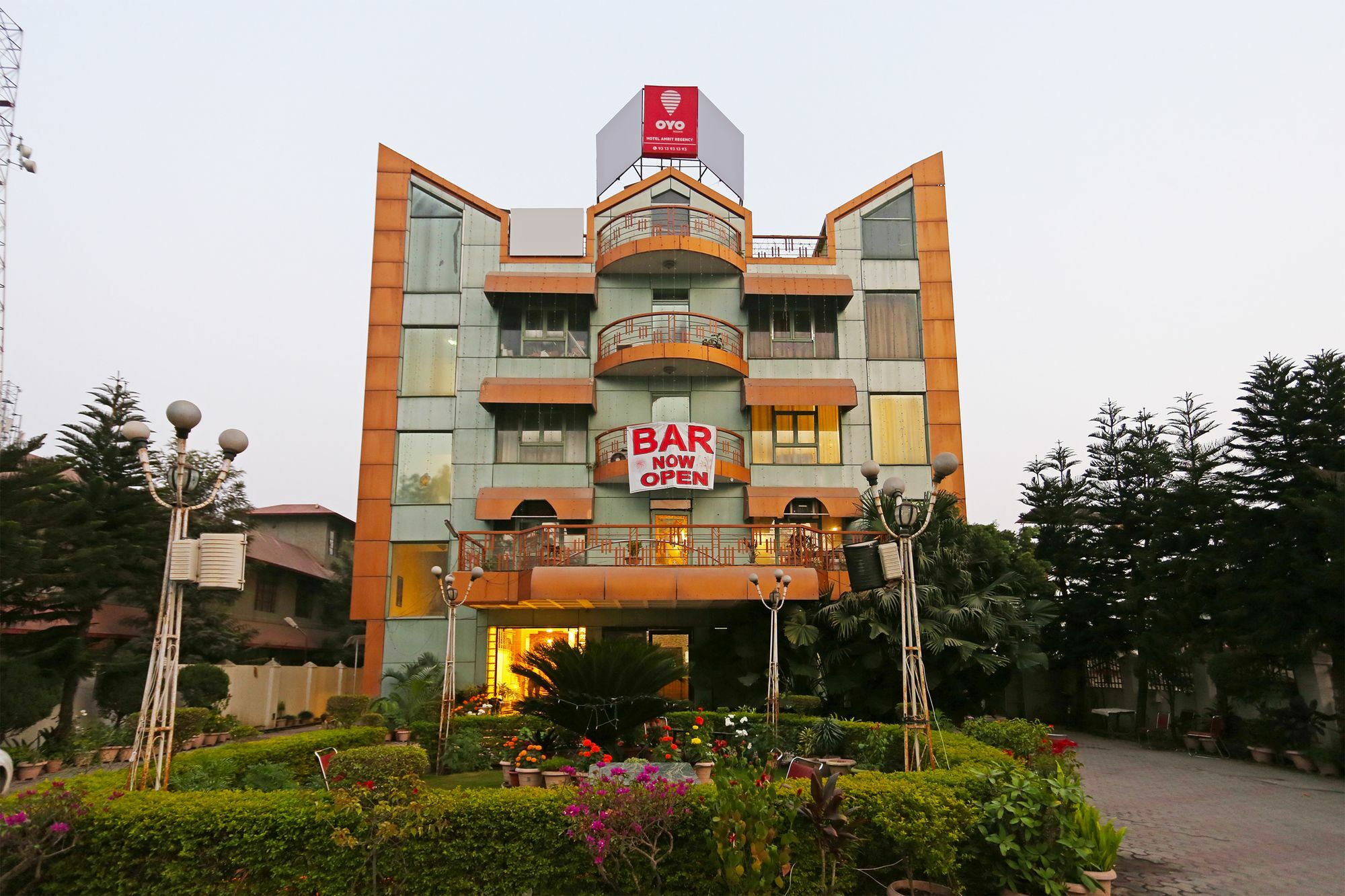 Oyo 10072 Hotel Amrit Regency Dehradun Exterior photo
